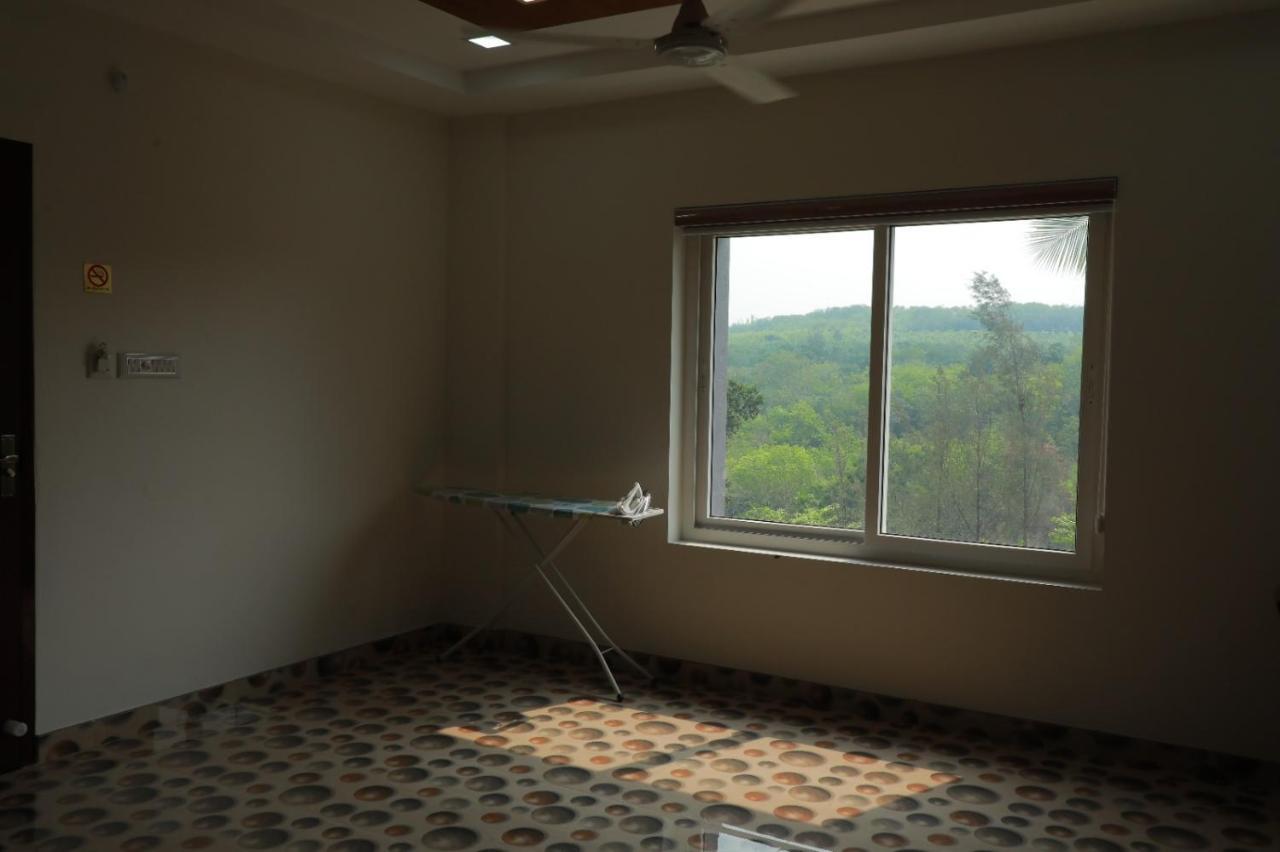 Delano Residency Hotel Kaliyal ภายนอก รูปภาพ