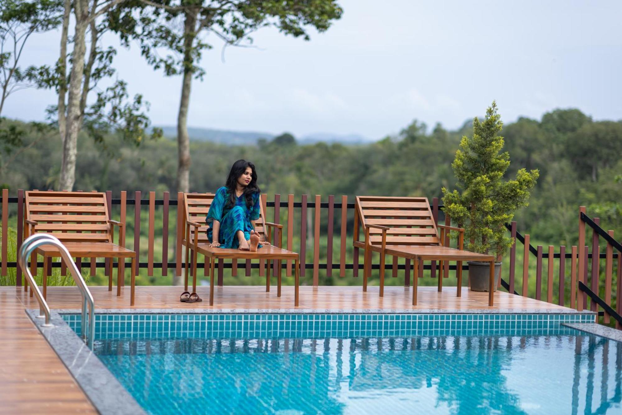 Delano Residency Hotel Kaliyal ภายนอก รูปภาพ